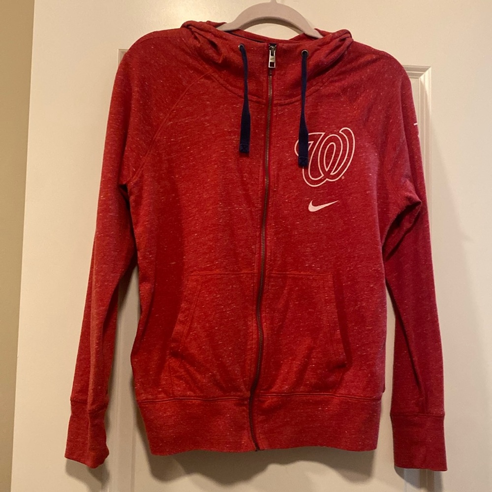 Women’s Washington nationals lightweight full zip hoodie in size medium.